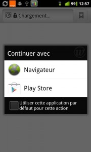 En scannant le code QR